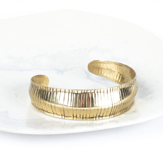 metal cuff with stripes