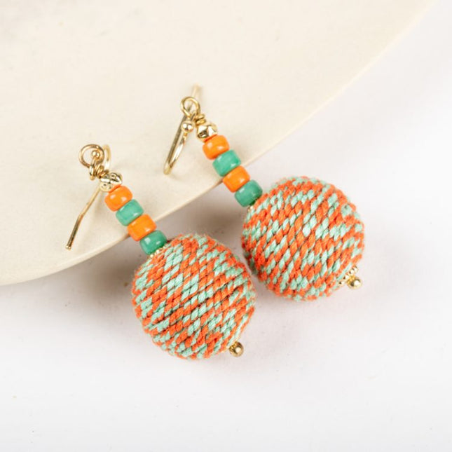 thread glass bead earring