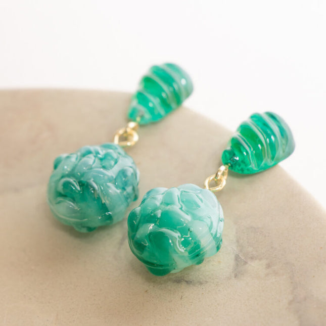 emerald wht glss earring