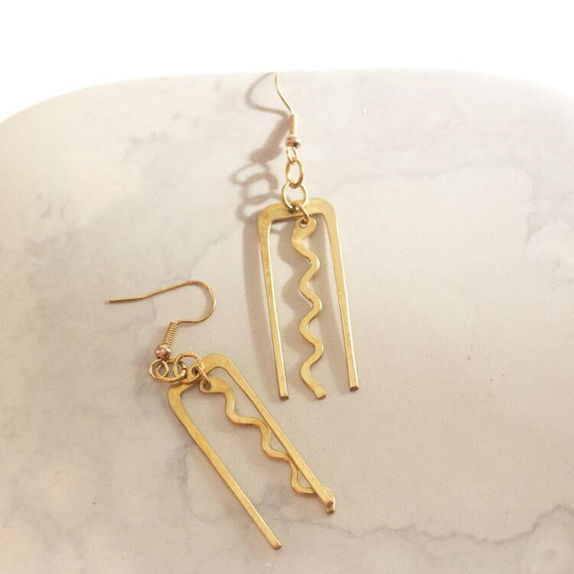 gold wavy earrings