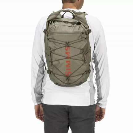simms flyweight 18l access pack
