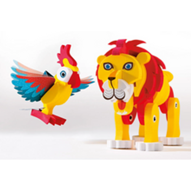 play creative spongy animals