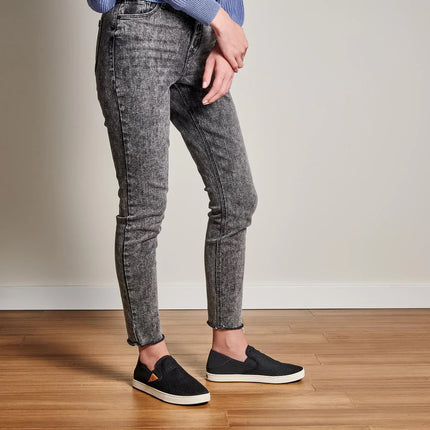 olukai pehuea womans black 6