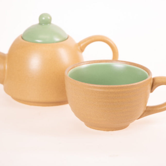 green pond teapot w cup