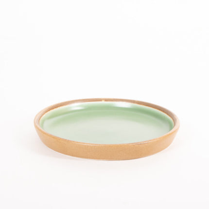 green pond rim plate
