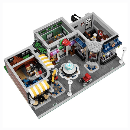 Lego 10255 Assembly Square Toy Model