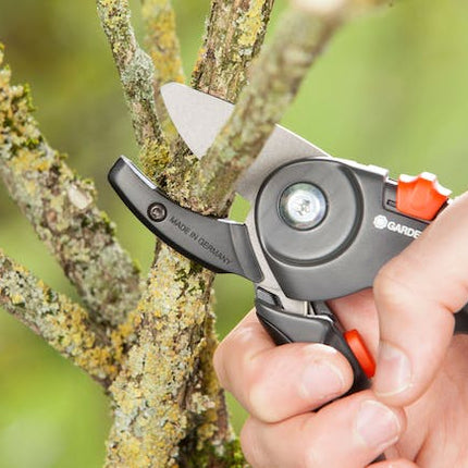 gardena comfort anvil secateurs integrated spring