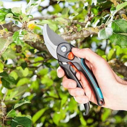 gardena comfort bypass secateurs integrated spring