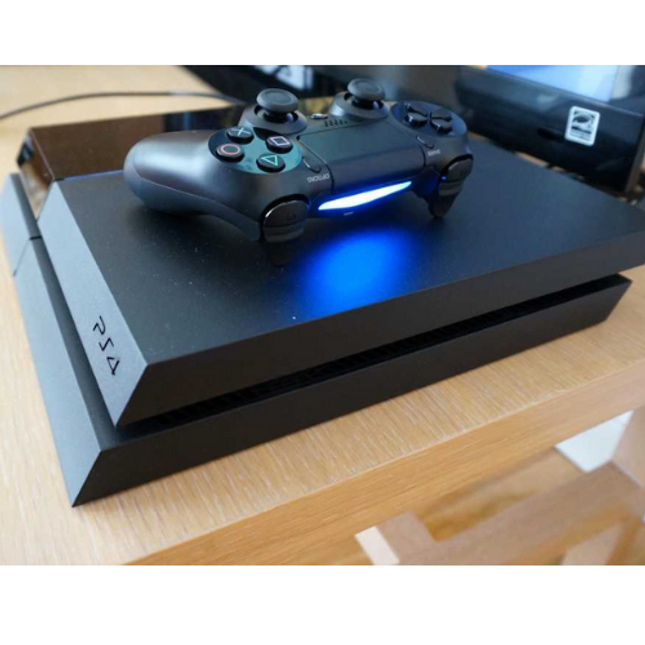 Playstation PS4 Console and 2 Controllers 1TB Bundle